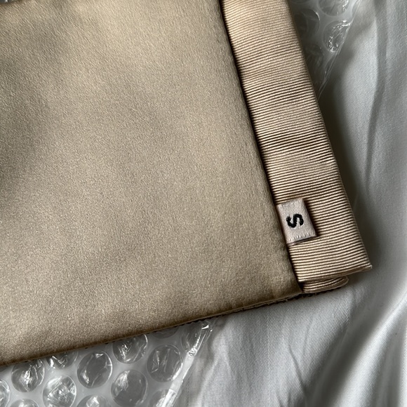 GOLD SPARKLY NUE TOP - Picture 4 of 10